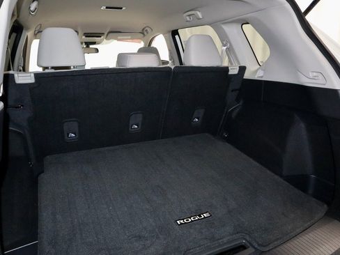 Certified 2022 Nissan Rogue SV image 15