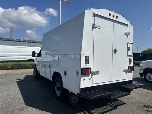 New 2024 Ford E-350 and Econoline 350 Super Duty w/ Power Windows & Locks Group image 7