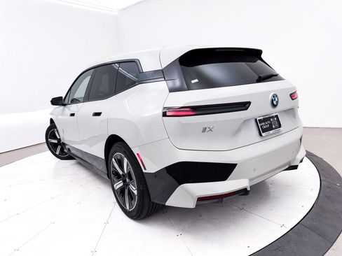 Used 2023 BMW iX xDrive50 w/ Sport Package image 2