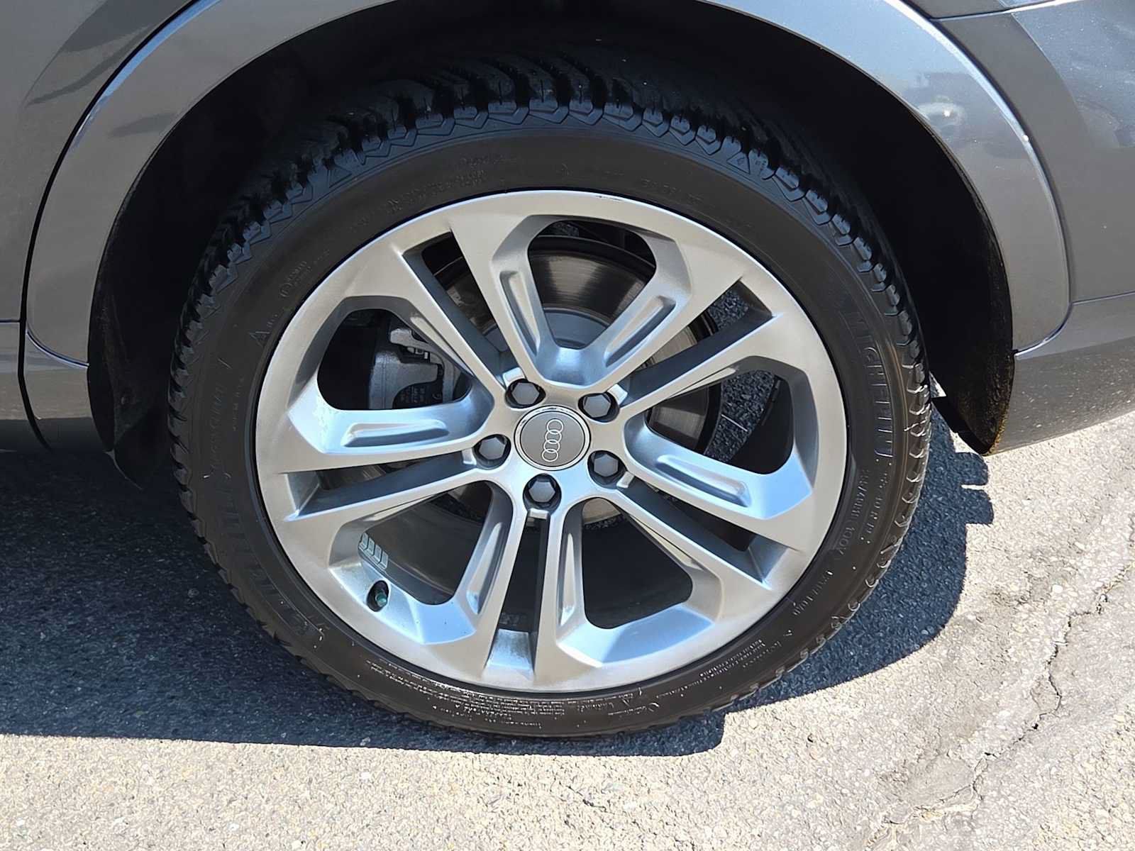 Used 2018 Audi Q3 2.0T Premium Plus w/ Premium Plus Package AWD/4WD image 16