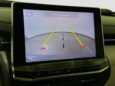 Used 2022 Jeep Compass Limited image 13