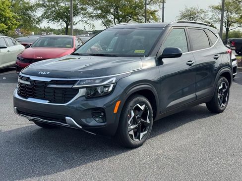 New 2026 Kia Seltos EX FWD image 6