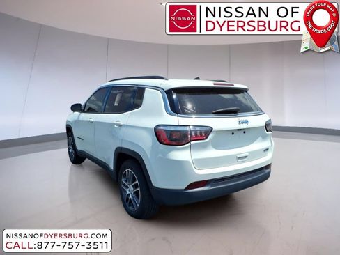 Used 2019 Jeep Compass Latitude FWD image 5
