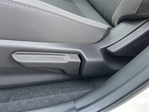 New 2026 Subaru Crosstrek 2.0i Premium image 18