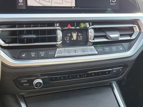 Used 2021 BMW 330i Sedan w/ Premium Package RWD image 11
