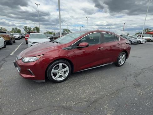 Used 2017 Chevrolet Volt LT FWD image 4