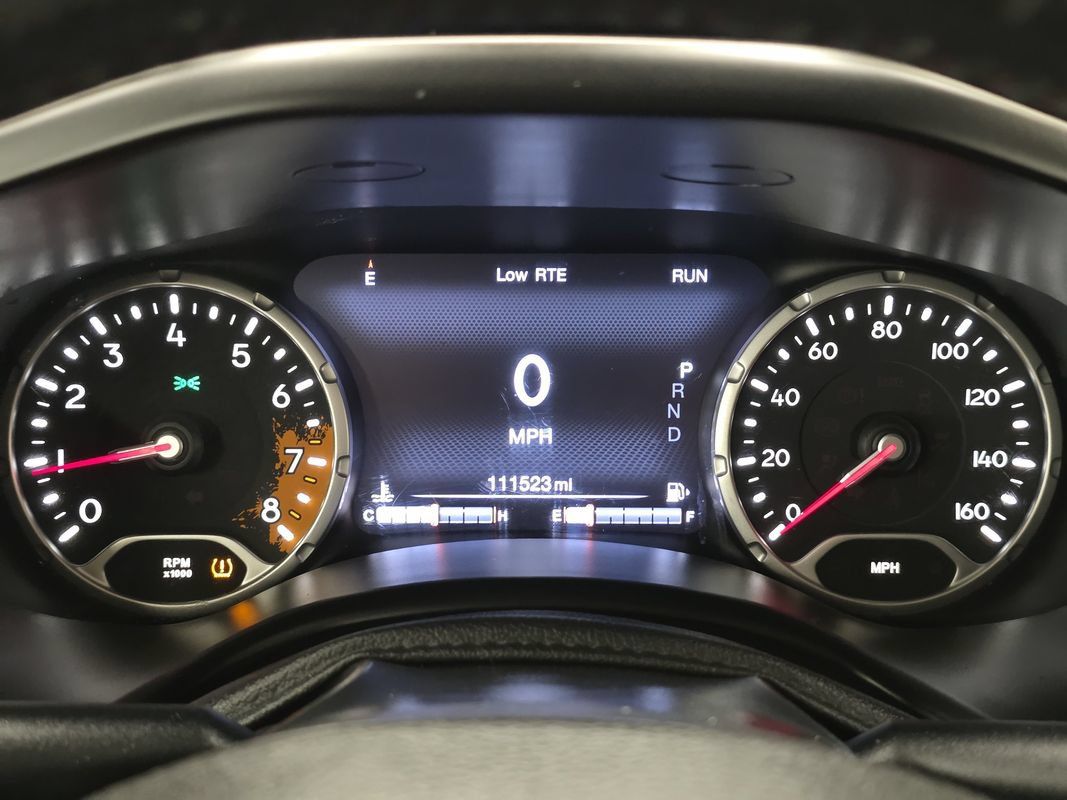 Used 2016 Jeep Renegade Trailhawk AWD/4WD image 30