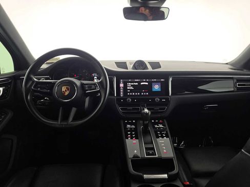 Used 2024 Porsche Macan AWD/4WD image 18