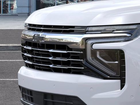 New 2026 Chevrolet Suburban LT w/ Sun And Tow Package AWD/4WD image 14