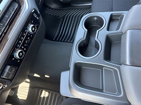 New 2025 GMC Sierra 2500 SLE w/ SLE Value Package; image 21