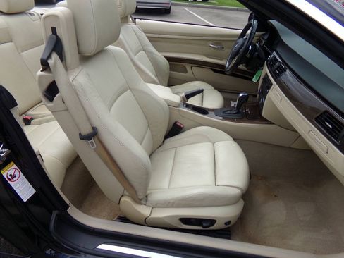 Used 2009 BMW 328i Convertible RWD image 21
