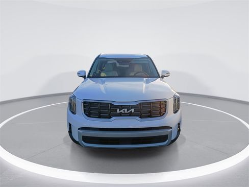 New 2025 Kia Telluride S image 3