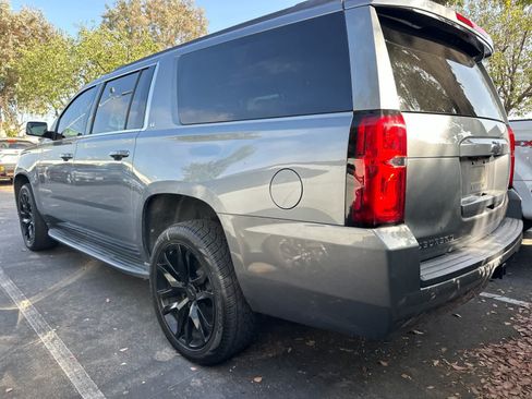 Used 2019 Chevrolet Suburban LT AWD/4WD image 6