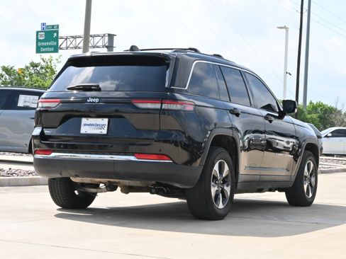 Used 2023 Jeep Grand Cherokee 4WD 4xe image 9