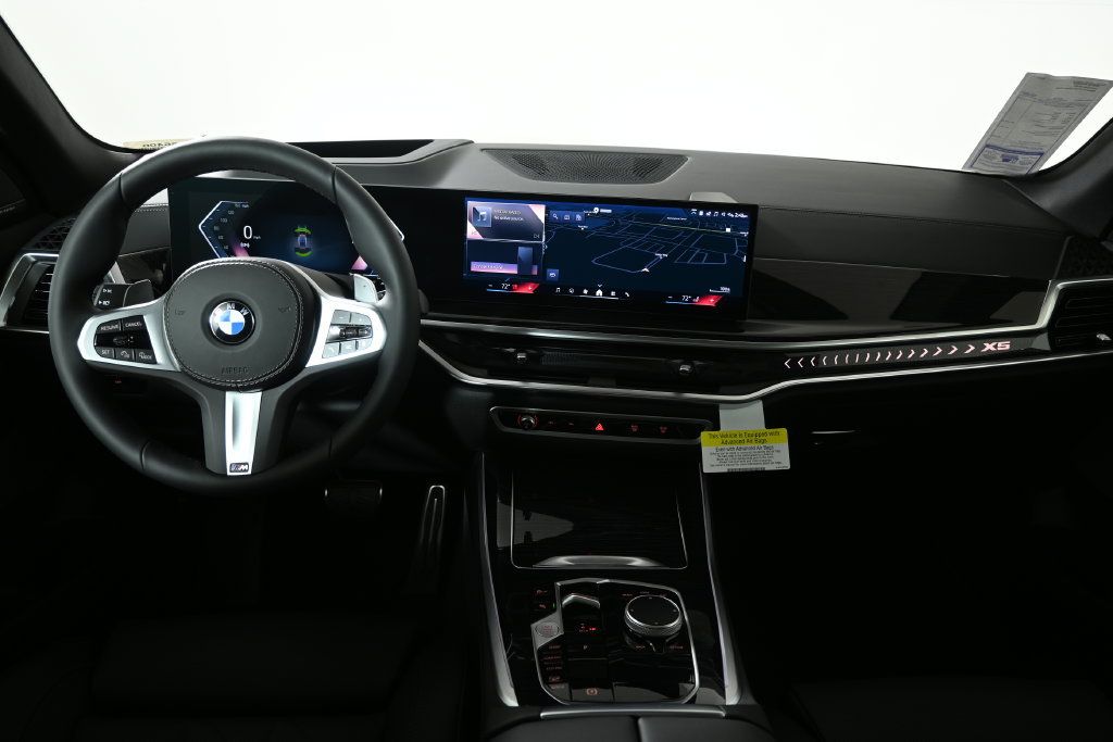 Used 2026 BMW X5 xDrive40i w/ M Sport Package AWD/4WD image 17