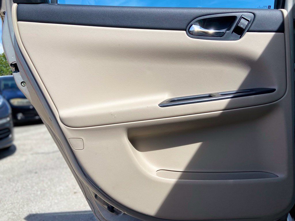 Used 2009 Chevrolet Impala LS FWD image 19