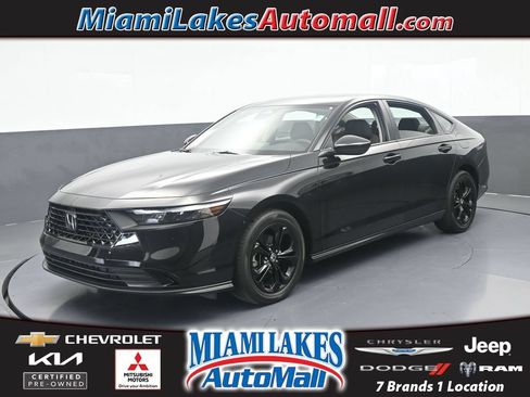 Used 2025 Honda Accord SE image 1