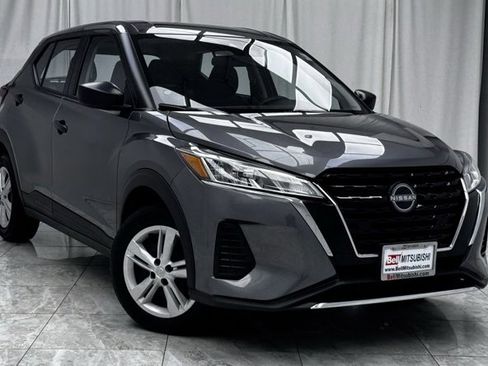 Used 2024 Nissan Kicks S image 1