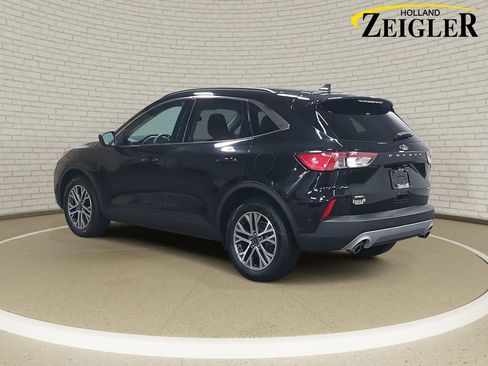 Used 2022 Ford Escape SEL w/ Technology Package image 7