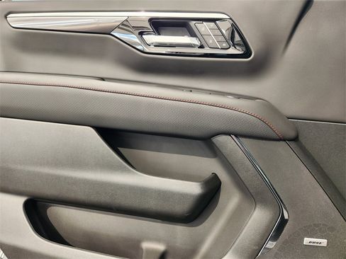 New 2026 Chevrolet Suburban RST w/ RST Capability Package image 17