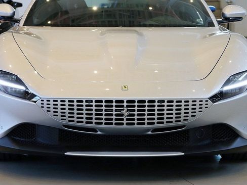 Certified 2021 Ferrari Roma image 27