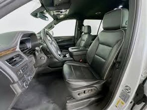 Used 2024 Chevrolet Tahoe Premier image 4