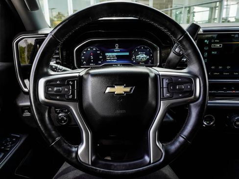 Used 2023 Chevrolet Silverado 1500 LT AWD/4WD image 15