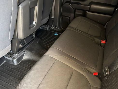 Used 2022 Chevrolet Silverado 2500 Custom w/ Custom Convenience Package AWD/4WD image 13
