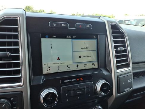 Used 2016 Ford F150 Lariat w/ Equipment Group 502A Luxury AWD/4WD image 17