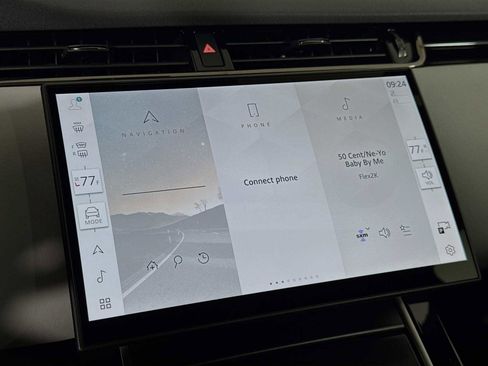 New 2026 Land Rover Range Rover Evoque Dynamic SE image 13