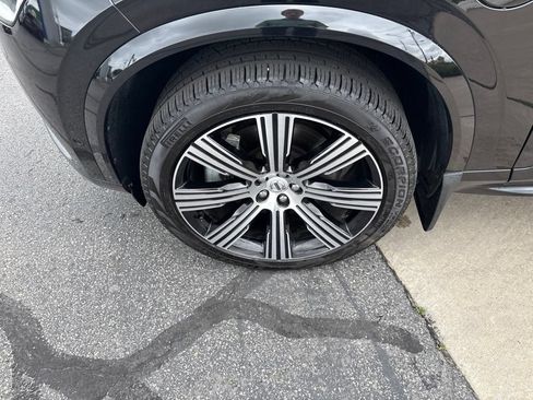 Certified 2025 Volvo XC90 T8 Plus w/ Protection Package Premier AWD/4WD image 11