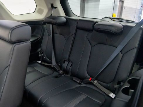 New 2025 Honda Pilot Touring image 19