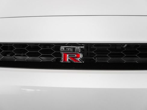 Used 2024 Nissan GT-R Premium w/ Premium Interior Package AWD/4WD image 48