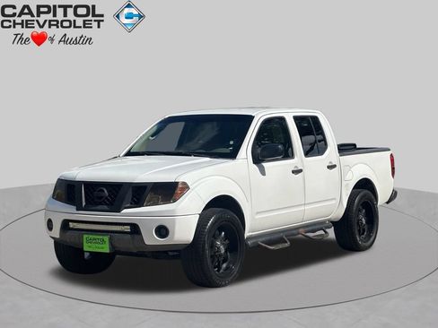Used 2010 Nissan Frontier SE RWD image 1