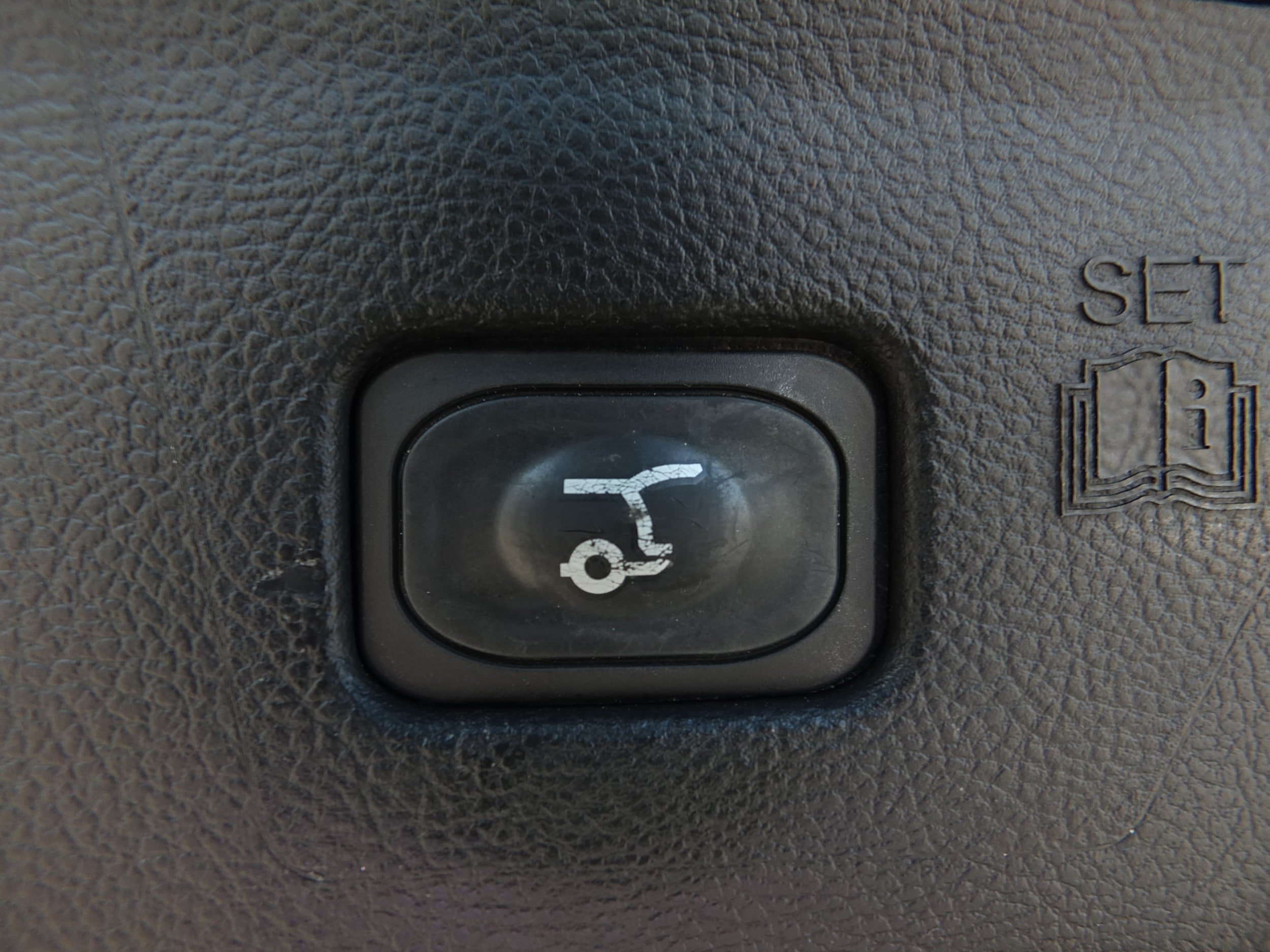 Used 2024 Ford Edge Titanium AWD/4WD image 17