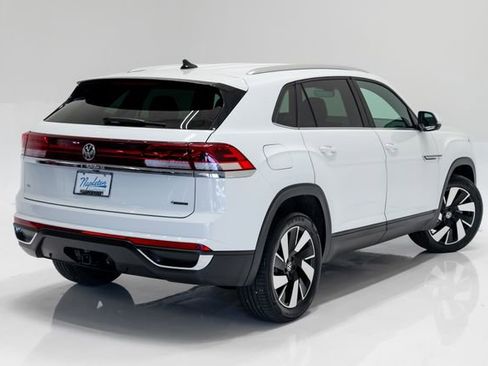 Used 2025 Volkswagen Atlas Cross Sport SE AWD/4WD image 32