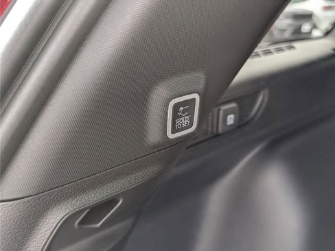 New 2026 Jeep Grand Cherokee Altitude image 9