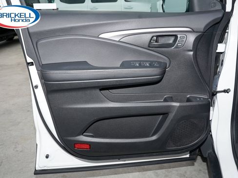 Used 2023 Honda Passport TrailSport image 12