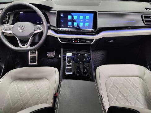 Certified 2025 Volkswagen Atlas Cross Sport SEL Premium R-Line image 22