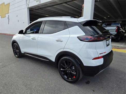 Certified 2023 Chevrolet Bolt EUV Premier w/ Sun & Sound Package image 4