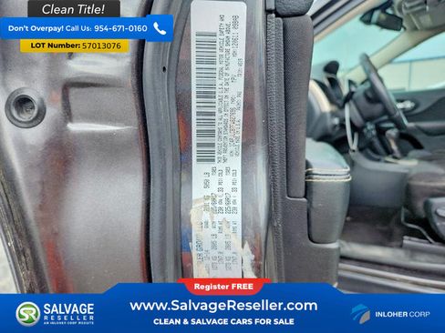 Used 2015 Jeep Cherokee Latitude FWD image 17