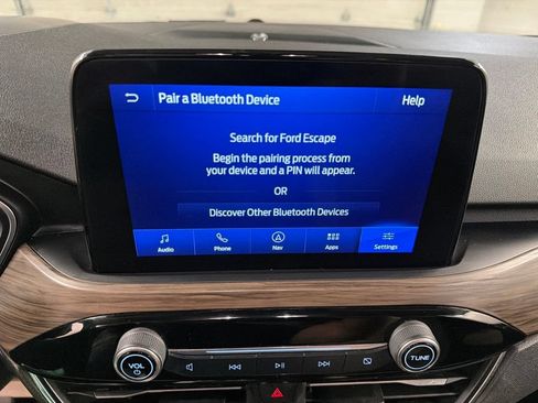Certified 2020 Ford Escape Titanium AWD/4WD image 11