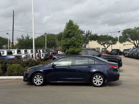 Certified 2026 Toyota Corolla LE FWD image 4