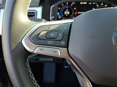 Used 2022 Volkswagen Atlas SE image 17