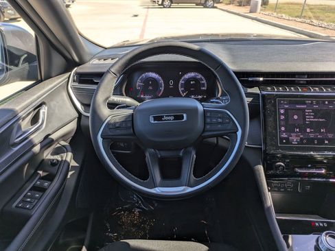 New 2025 Jeep Grand Cherokee L Laredo RWD image 18