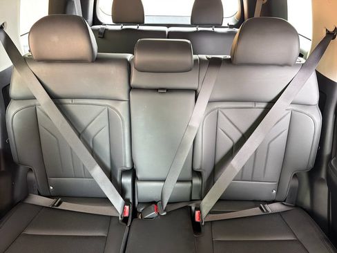 Used 2025 Hyundai Santa Fe SEL FWD image 29