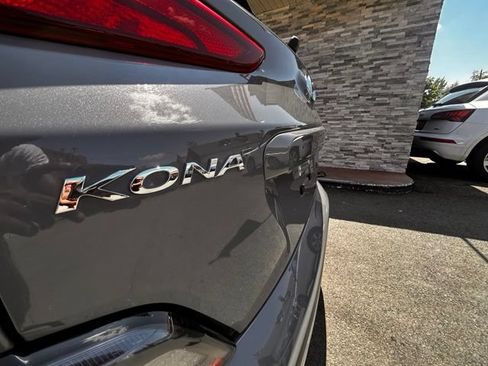 Used 2023 Hyundai Kona SE FWD image 9
