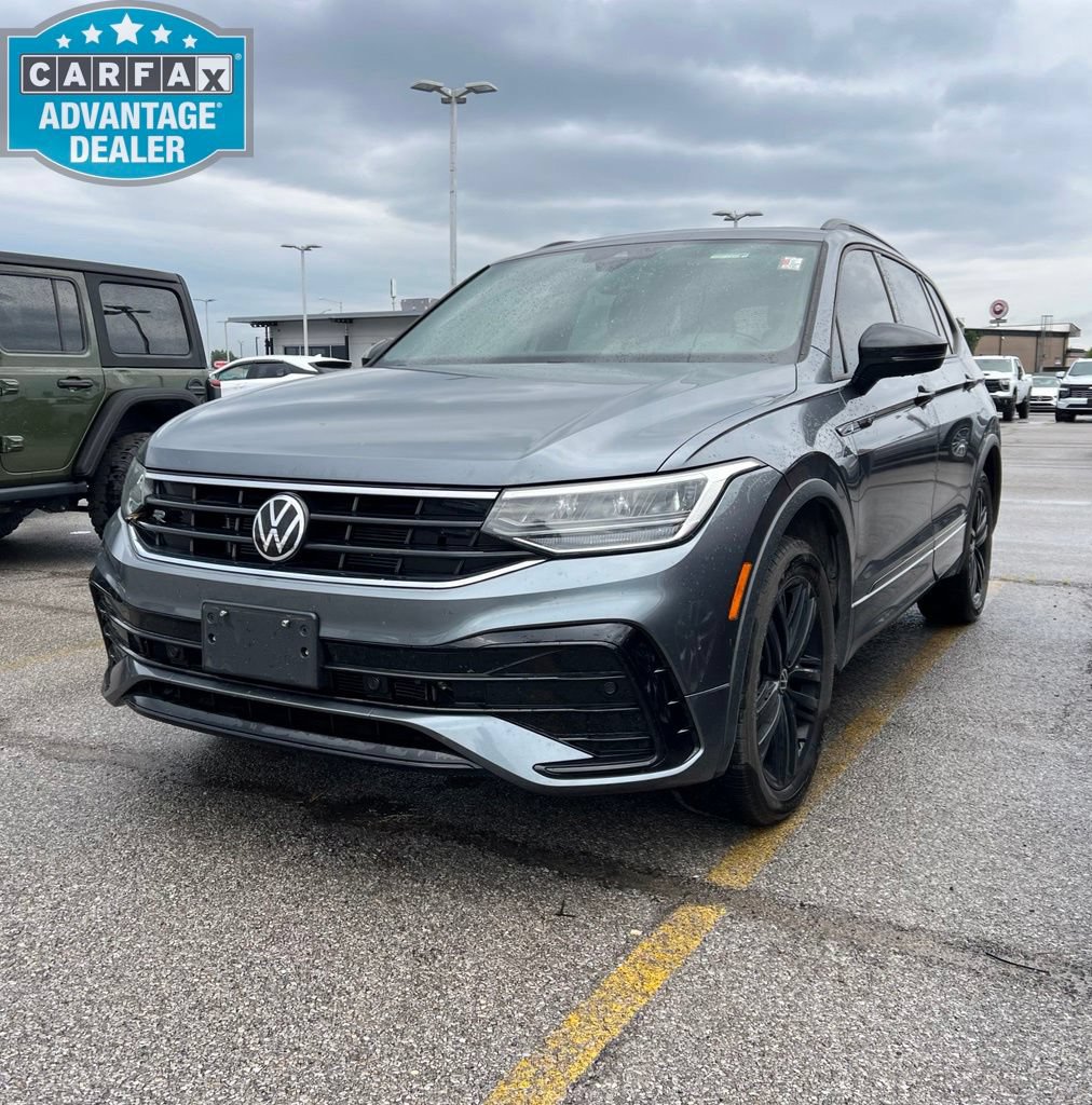 Used 2022 Volkswagen Tiguan SE R-Line AWD/4WD image 3