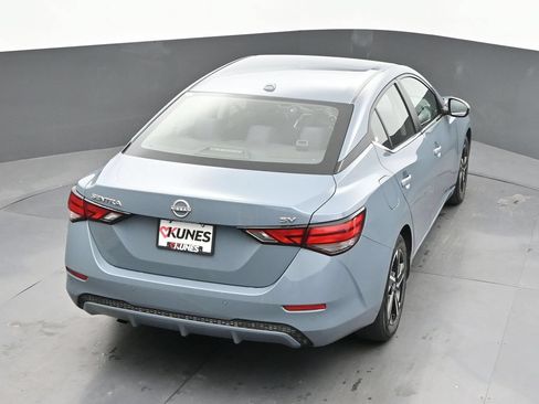 Used 2024 Nissan Sentra SV FWD image 33