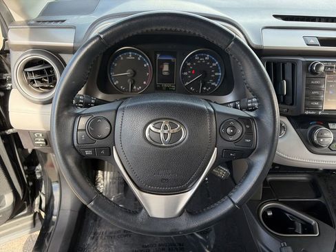 Used 2018 Toyota RAV4 XLE w/ Plus Extra Value Package FWD image 11